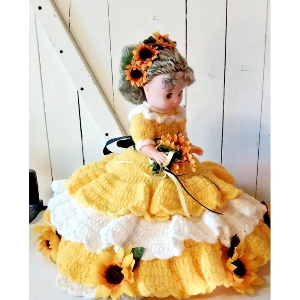 Vtg Crochet Doll Blue Eyed Yellow White Sunflowers 18